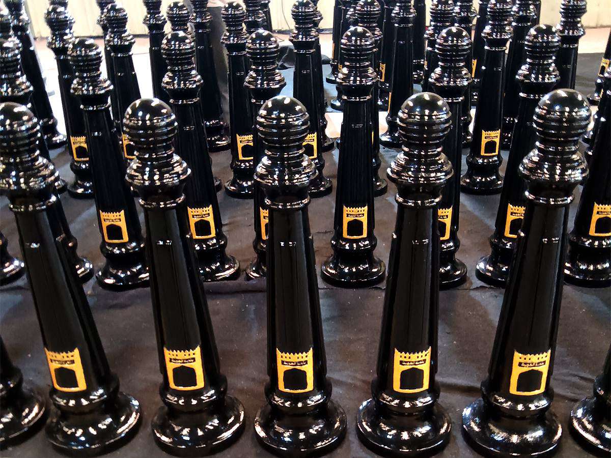 2000 Movable thread bollards for Kuwait Distributor