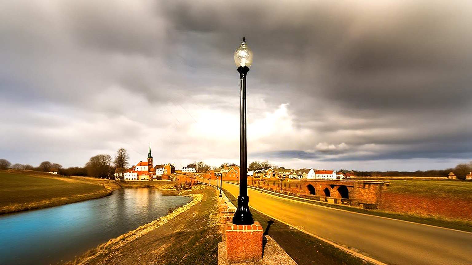 Choosing Your Perfect Street Light Pole: A Tale Of Three Regions