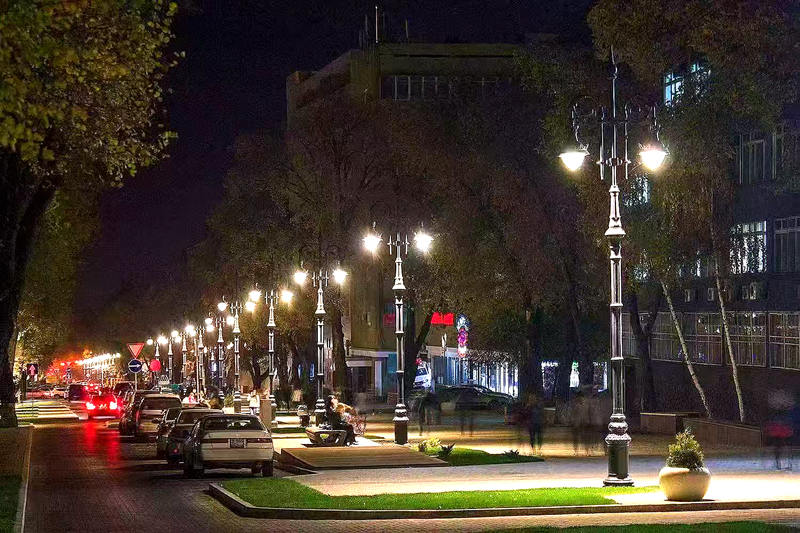 The Secret to Durable Street Light Poles: Hot-Dip Galvanizing