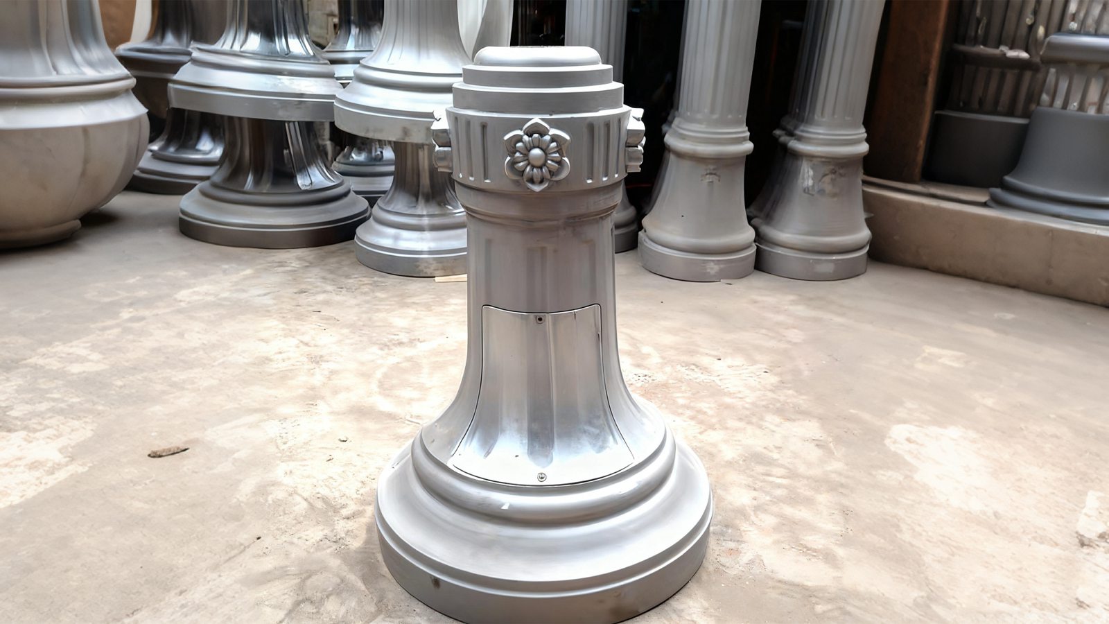 Reliable Lamp Pole Parts and Outdoor Lamp Post Parts from Hengsheng