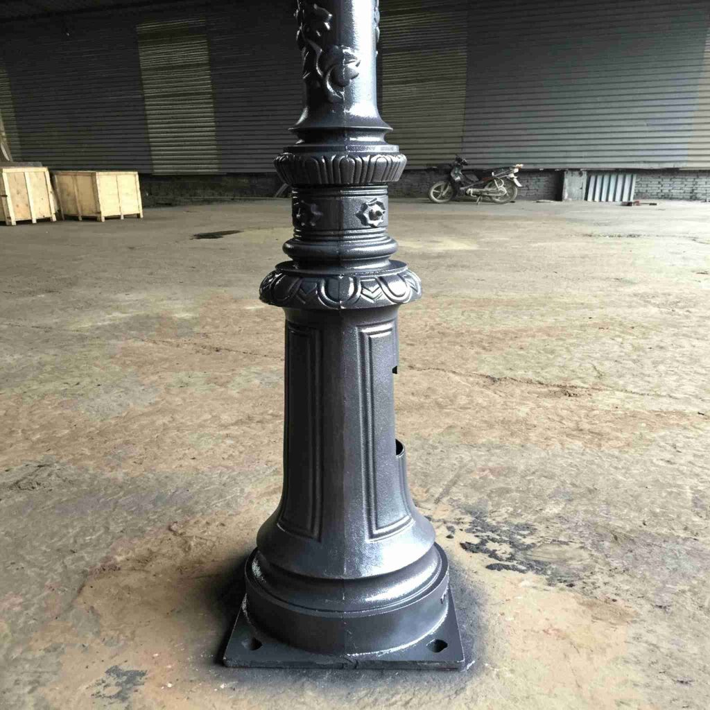 Stacked Victorian lamp posts HS-L036 showing base flange details